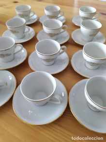 Antigüedades: MUY ANTIGUO Juego café 12 tazas y 12 platos SANTA CLARA, MAH VIGO.